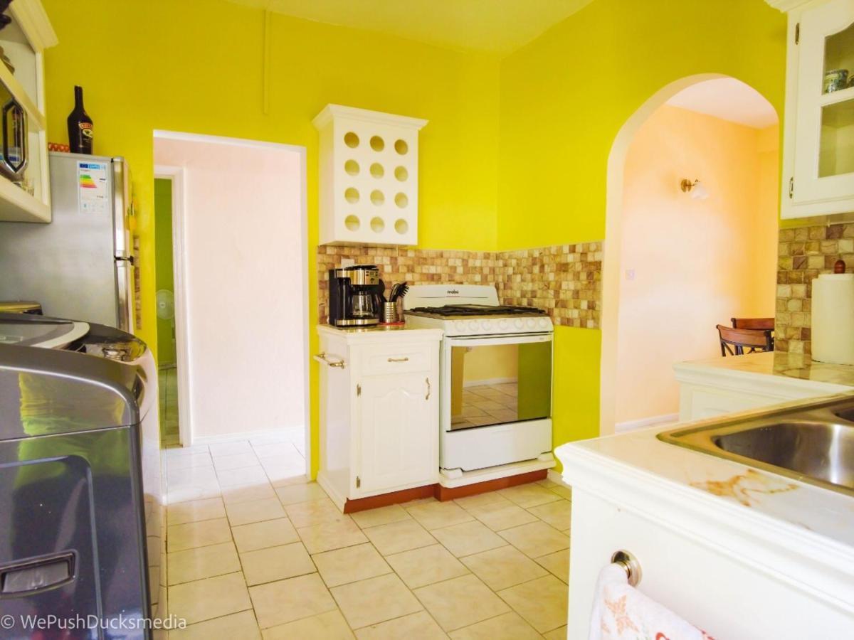 Coco Rose Apartments Soufrière 外观 照片